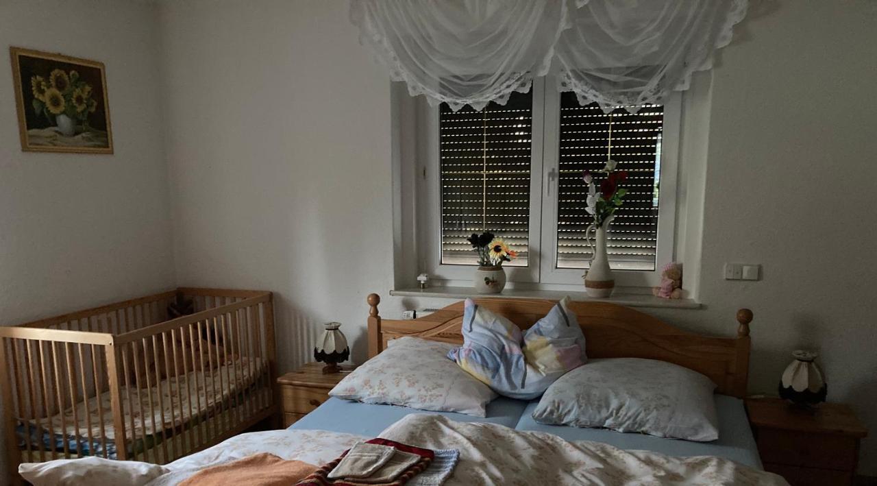 -Am Fuss Zum Zittauer Gebirge- Apartment Hainewalde Ngoại thất bức ảnh
